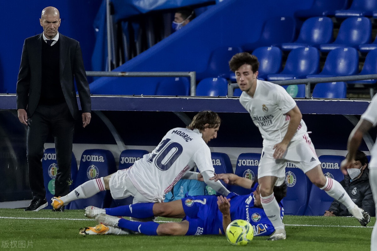 雷竞技官网 -欧超杯赛程吃紧，夏洛特黄蜂冲刺阶段造点机会，震撼外界，赛程密集仍需轮换的简单介绍